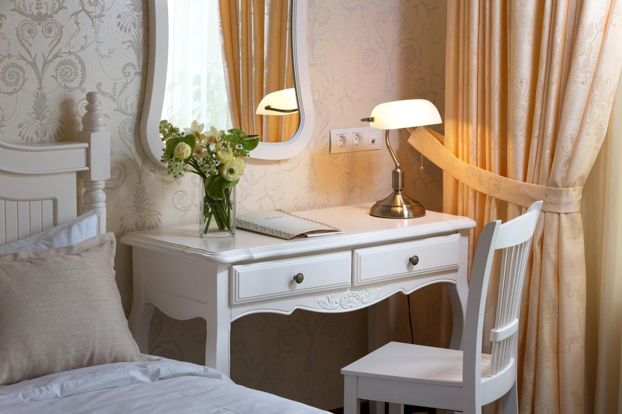 De Gaulle Boutique Hotel Харков Екстериор снимка