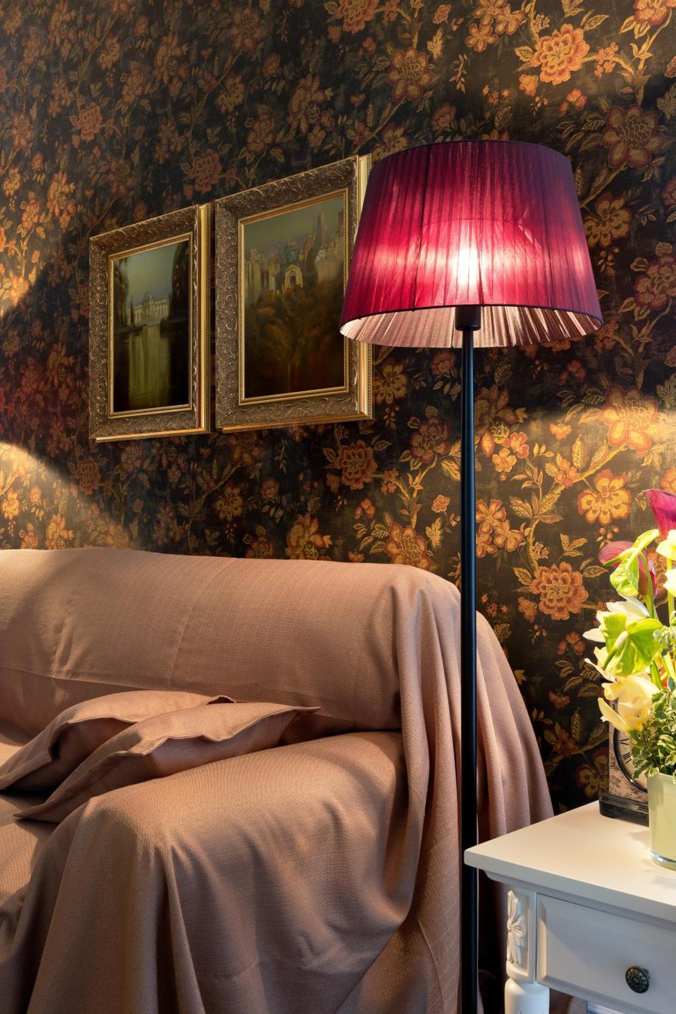 De Gaulle Boutique Hotel Харков Екстериор снимка