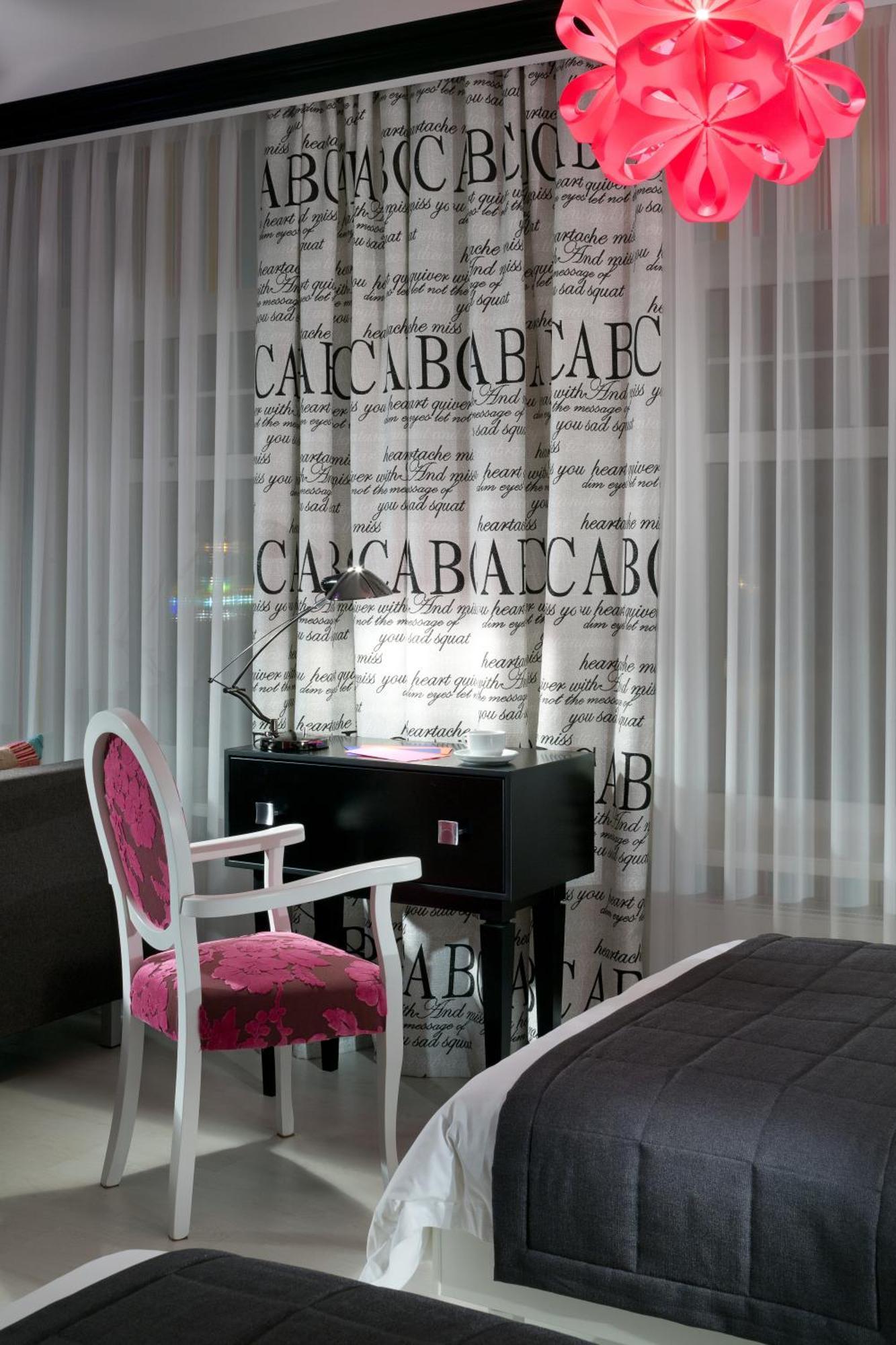 De Gaulle Boutique Hotel Харков Екстериор снимка