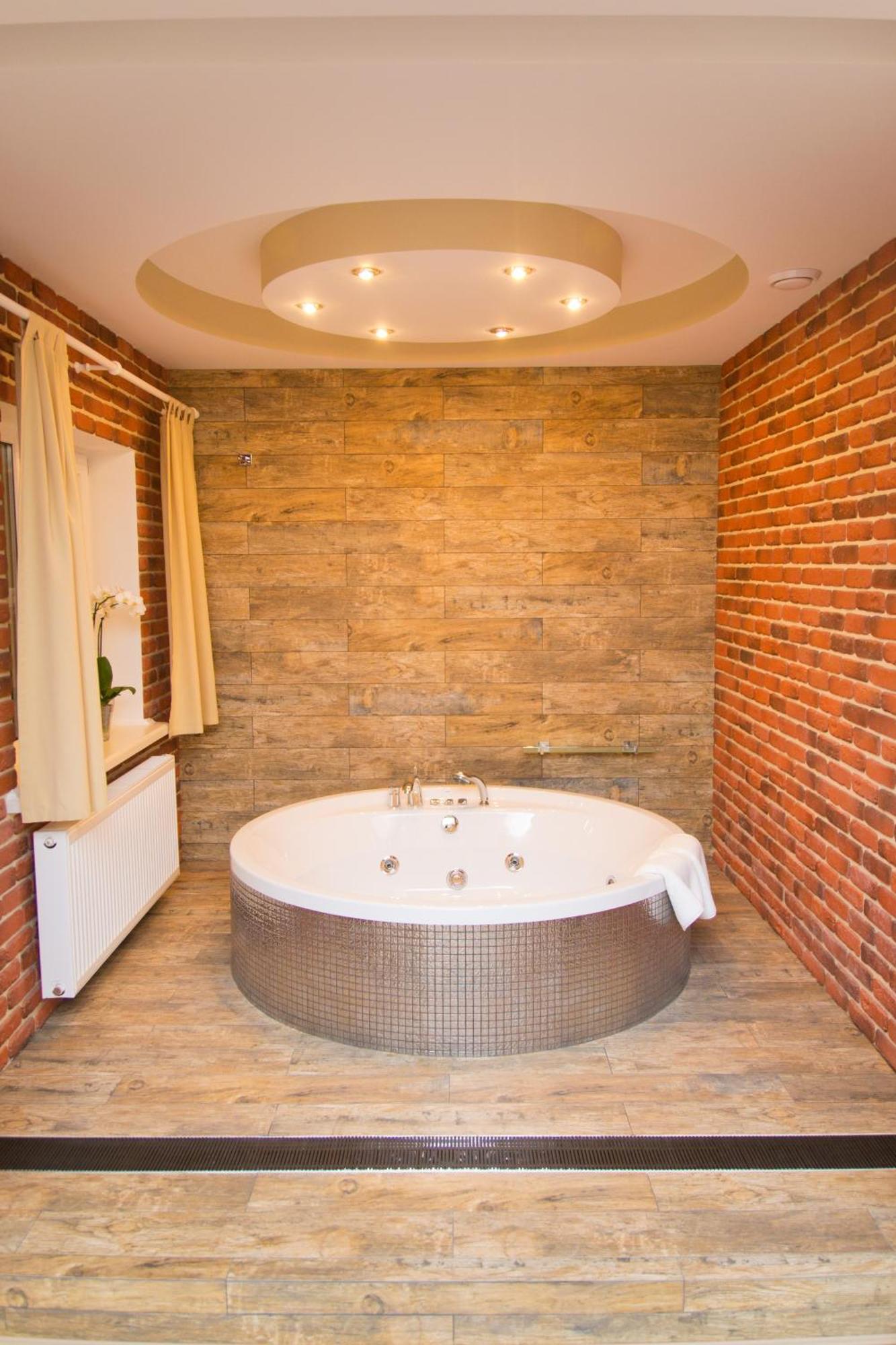 De Gaulle Boutique Hotel Харков Екстериор снимка