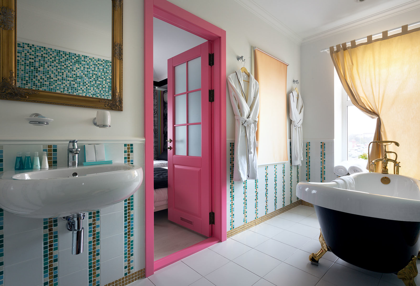 De Gaulle Boutique Hotel Харков Екстериор снимка