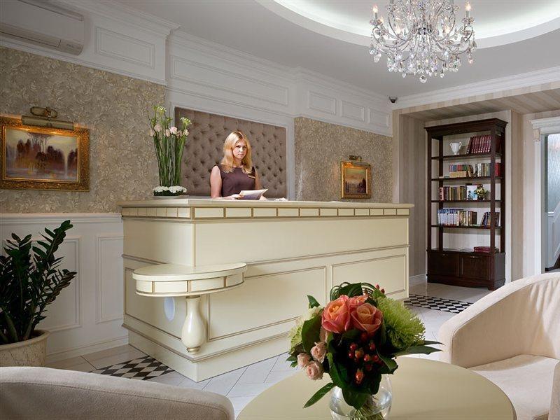De Gaulle Boutique Hotel Харков Екстериор снимка