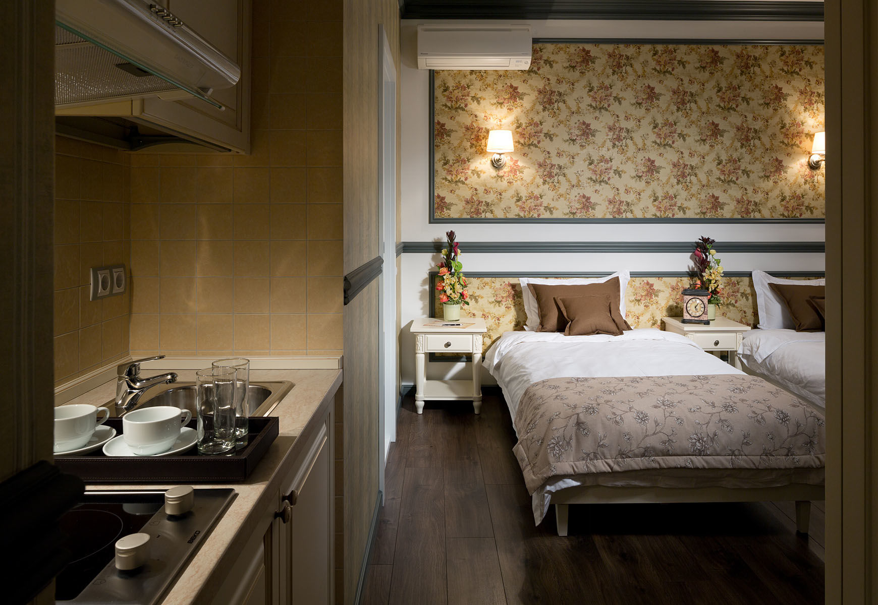 De Gaulle Boutique Hotel Харков Екстериор снимка