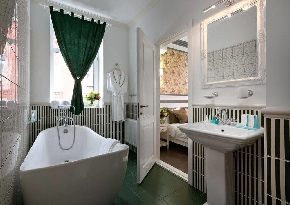 De Gaulle Boutique Hotel Харков Екстериор снимка